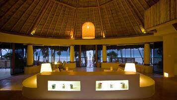 Habitación panorámica | Área de sala de estar