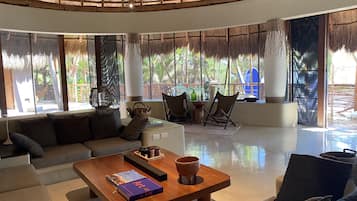 Habitación panorámica | Área de sala de estar