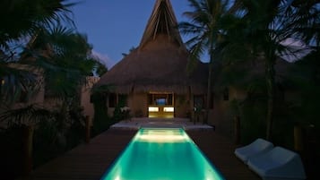 Alberca al aire libre