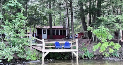 Waterfront Pine Cabin near Saratoga, Lake George