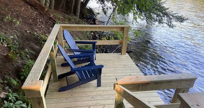 Waterfront Pine Cabin near Saratoga, Lake George