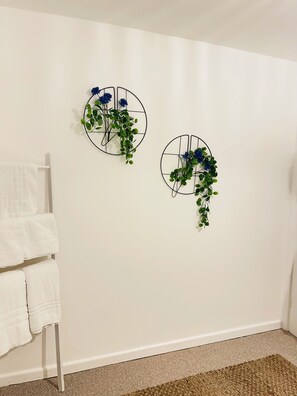 Interior - Character and charm filled 1 bed house with garden and parking neat Addenbrooks (Cambridge)