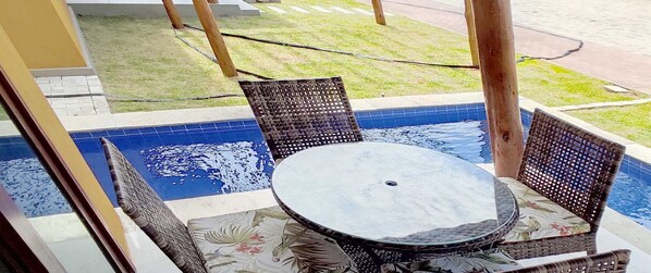 Family Villa | Outdoor dining