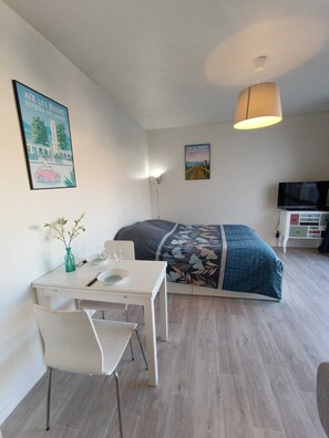 1 bedroom, iron/ironing board, free WiFi, bed sheets