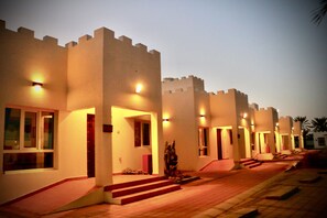 المنشأة من الخارج