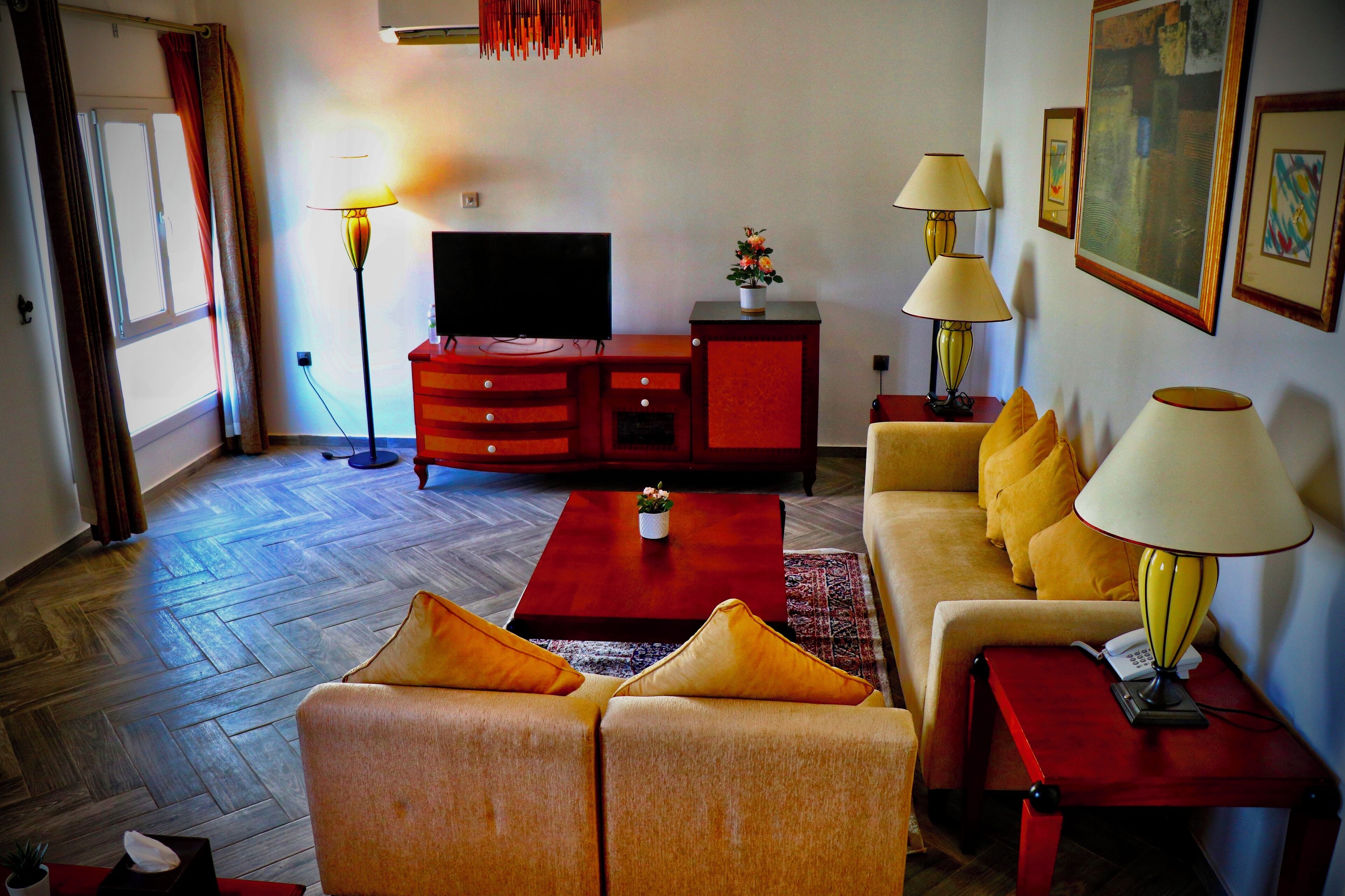 Suite With Garden View | Coin séjour