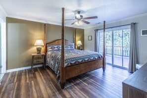 5 bedrooms, iron/ironing board, travel cot, free WiFi