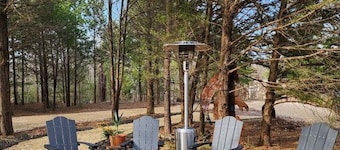 RV w/Lake Access - 4 acre Private Retreat