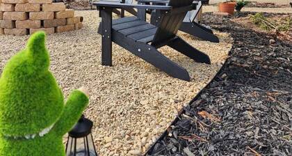 RV w/Lake Access - 4 acre Private Retreat