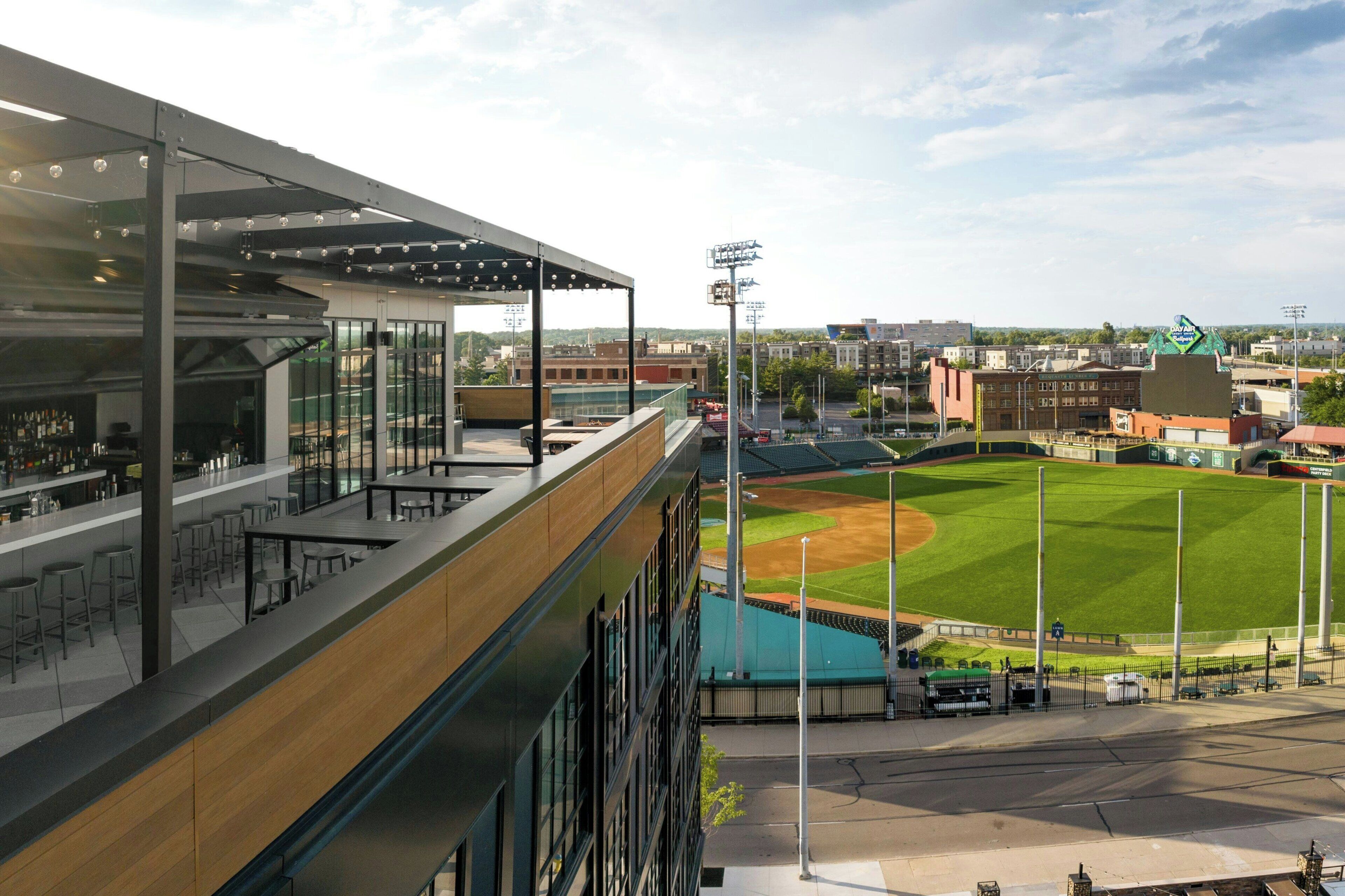 بار مشروبات وساندويتشات