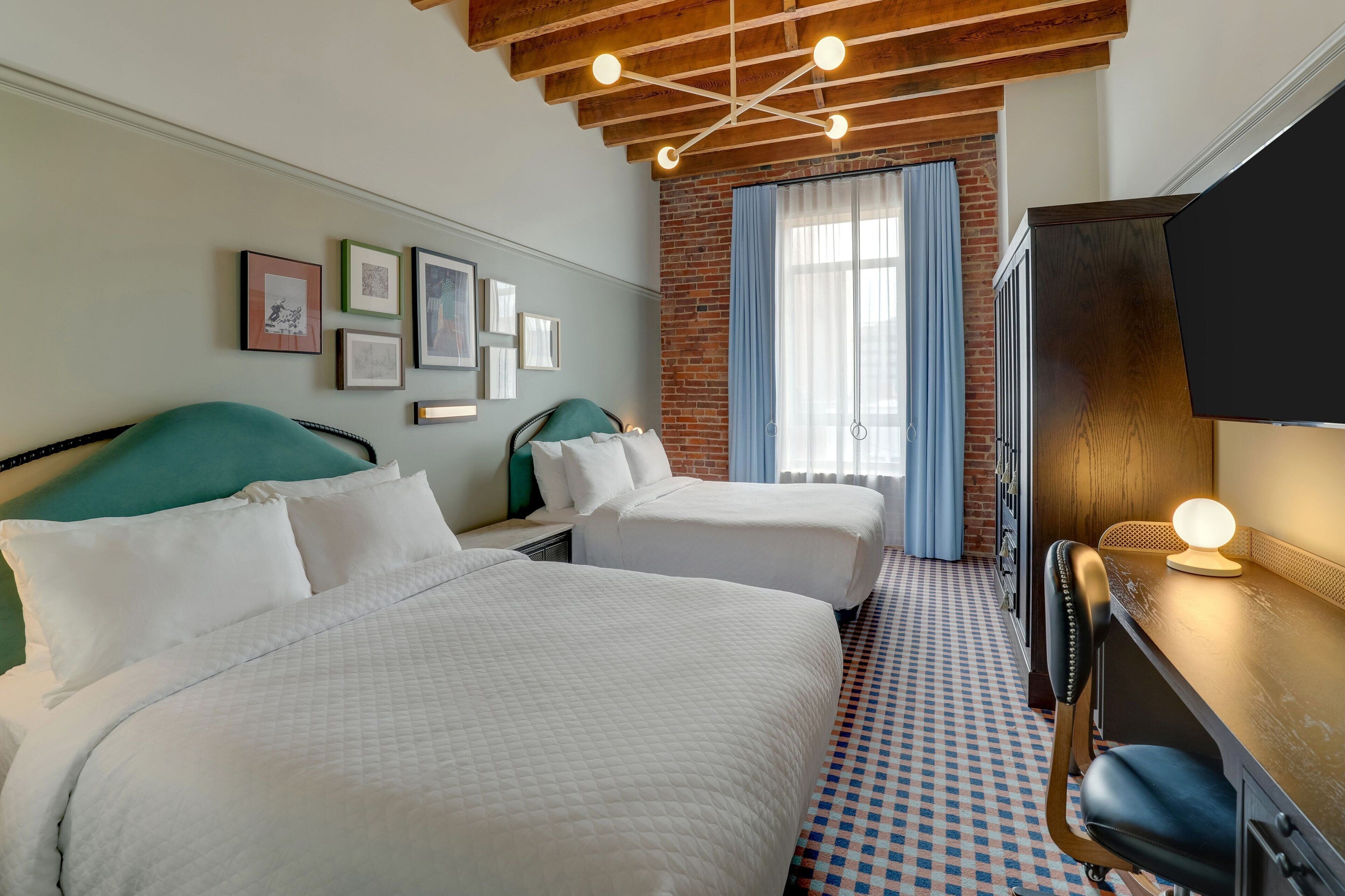 Standard Room, 1 Double Bed | Premium bedding, in-room safe, laptop workspace, blackout drapes