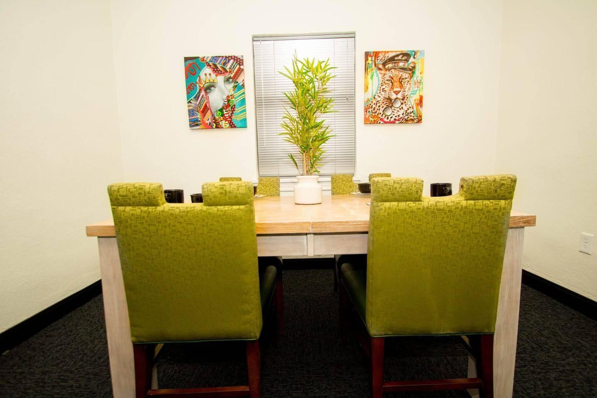 Apartment, Mehrere Betten | Tagungsbereich