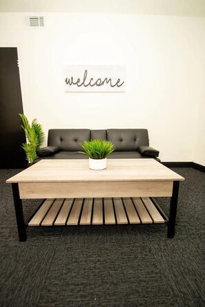 Apartment, Multiple Beds | Interior - Honeymoon in Hotsprings (Hot Springs)