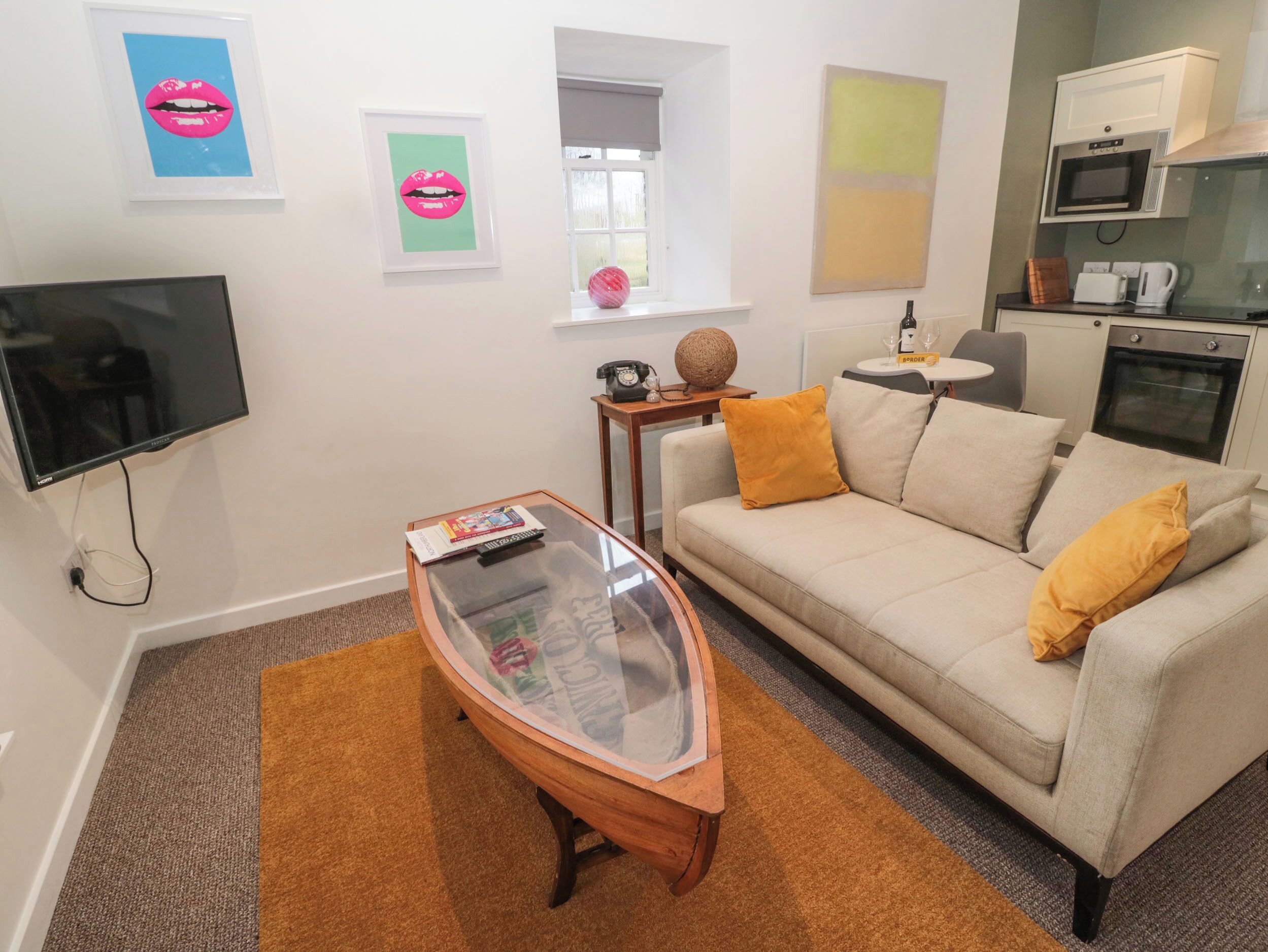 Cottage | Interior