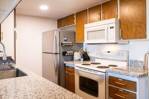 Fridge, microwave, oven, stovetop - ASU Tempe Modern Condo (Tempe)