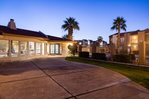 Exterior - ASU Tempe Modern Condo (Tempe)