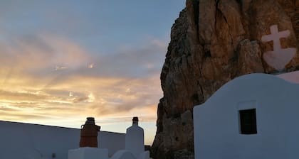 Chora Amorgos Castle - Traditional 2 bedroom house