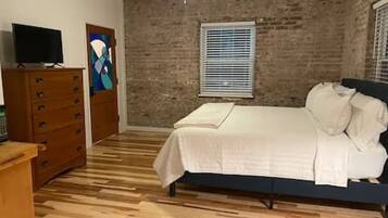 1 chambre, bureau, fer et planche à repasser, Wi-Fi gratuit