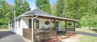 Long Lake cottage near Kingston