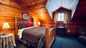 Room, 1 Queen Bed, Non Smoking, Shared Bathroom | Individually decorated, individually furnished, free WiFi - Hidden Bear Retreat Center (Clark Fork)
