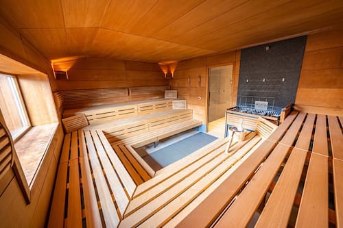 Sauna, steam room, hot stone massages, sports massages