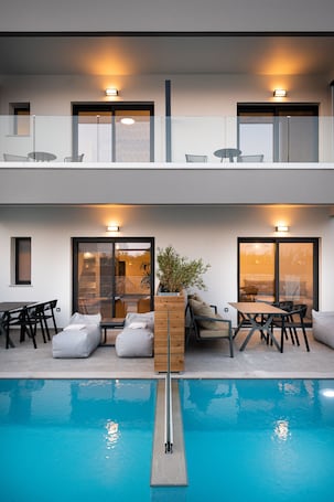 Exterior. Sezian Boutique Homes & Villas