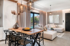 Villa, 3 Bedrooms, Private Pool | Living area