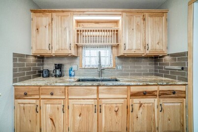 2 Bed 1 Bath Home  w/2 Car Garage & Fenced Yard