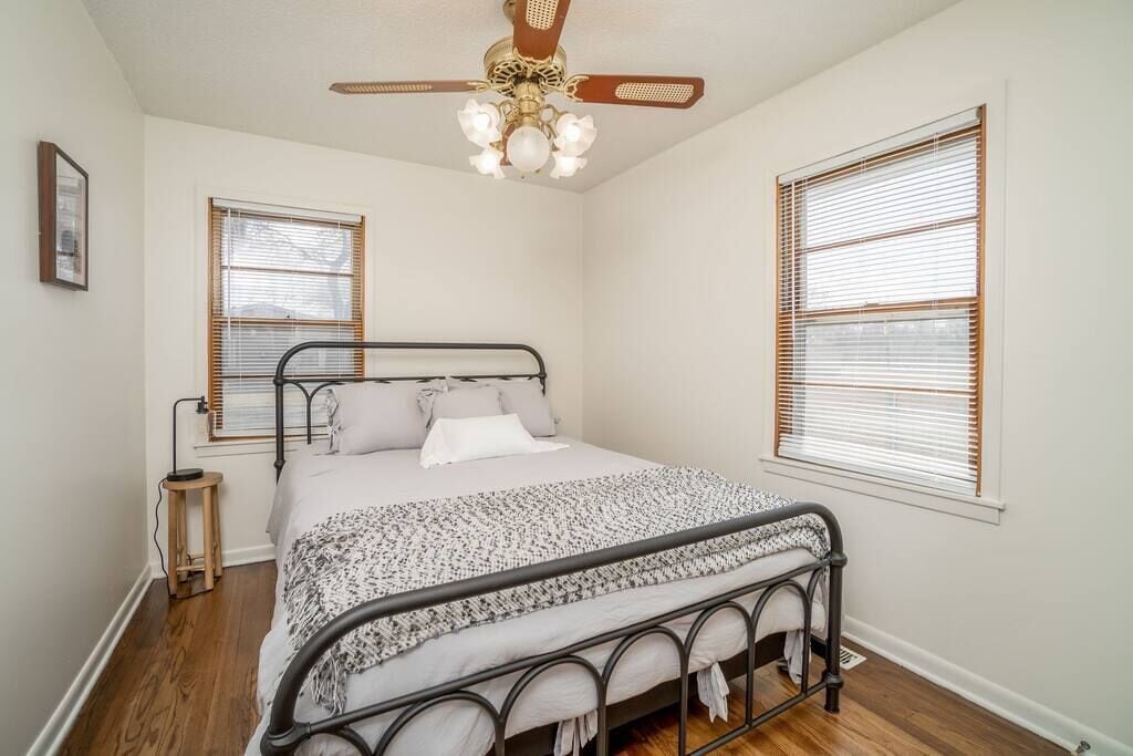 2 bedrooms, iron/ironing board, travel crib, WiFi