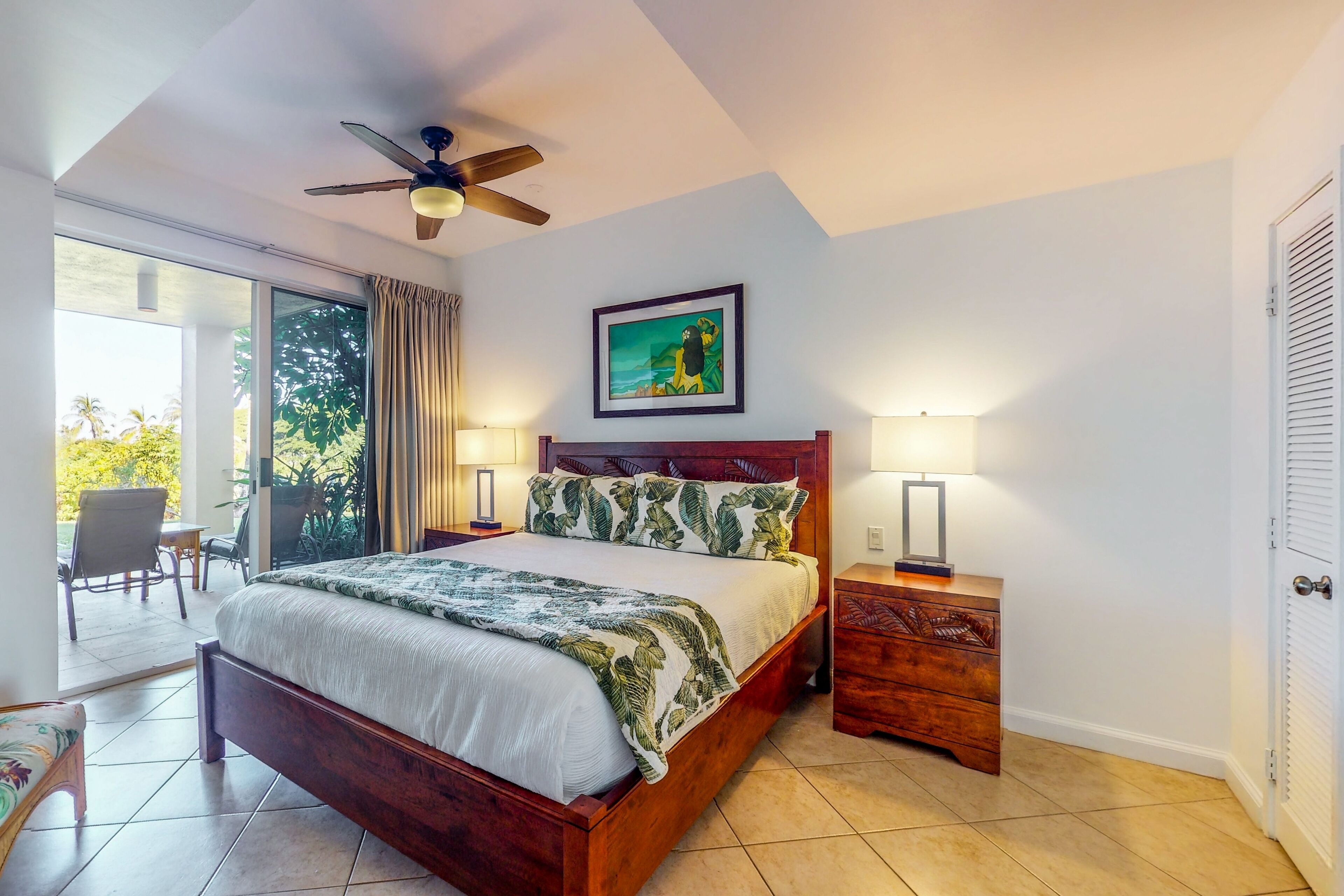 2 bedrooms, free internet, bed sheets