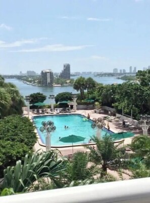 Piscine extérieure, piscine chauffée