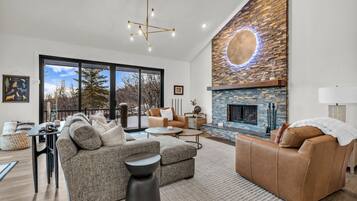 Télévision, cheminée