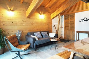 TV, books - Undeizojcoij (Thônes)