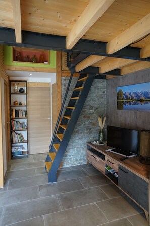 Interior - Undeizojcoij (Thônes)