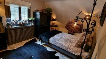 2 Schlafzimmer, Schreibtisch, Bügeleisen/Bügelbrett, kostenloses WLAN