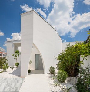 Exterior - 5 star villa with heated pool and whirpool at rooftop. (Trogir)