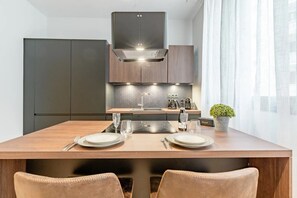 Frigorifero, microonde, forno, lavastoviglie