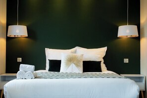 Iron/ironing board, free WiFi, bed sheets