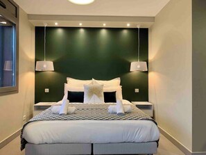 Iron/ironing board, free WiFi, bed sheets