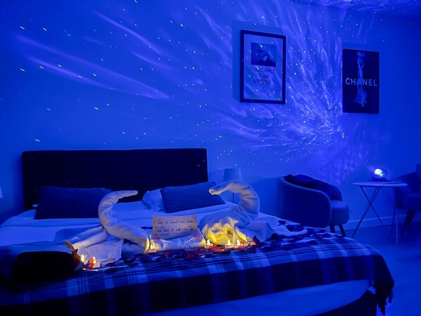 Fer et planche à repasser, Wi-Fi gratuit, draps fournis