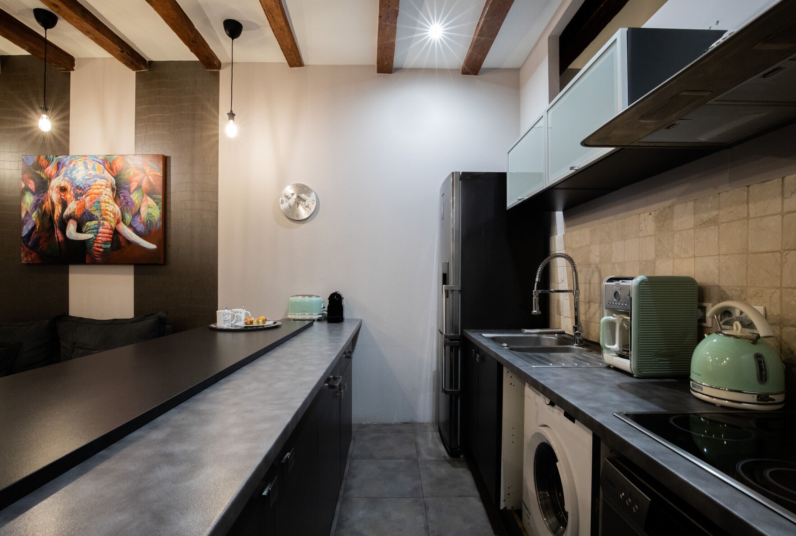 Fridge, microwave, dishwasher, coffee/tea maker