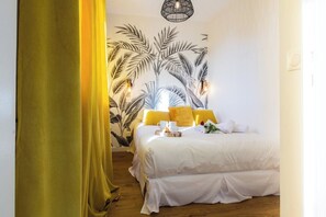 Iron/ironing board, free WiFi, bed sheets