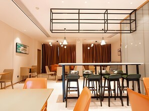 Ảnh chưa phân loại, 4 trong số 68 ảnh, nút