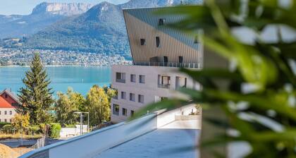 Elegant luxe vue lac et garage