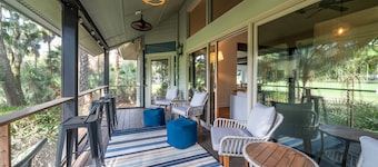 Fabulous 5 BR/3.5 BA on 17th Fairway! Screen Porch! Amenity access included