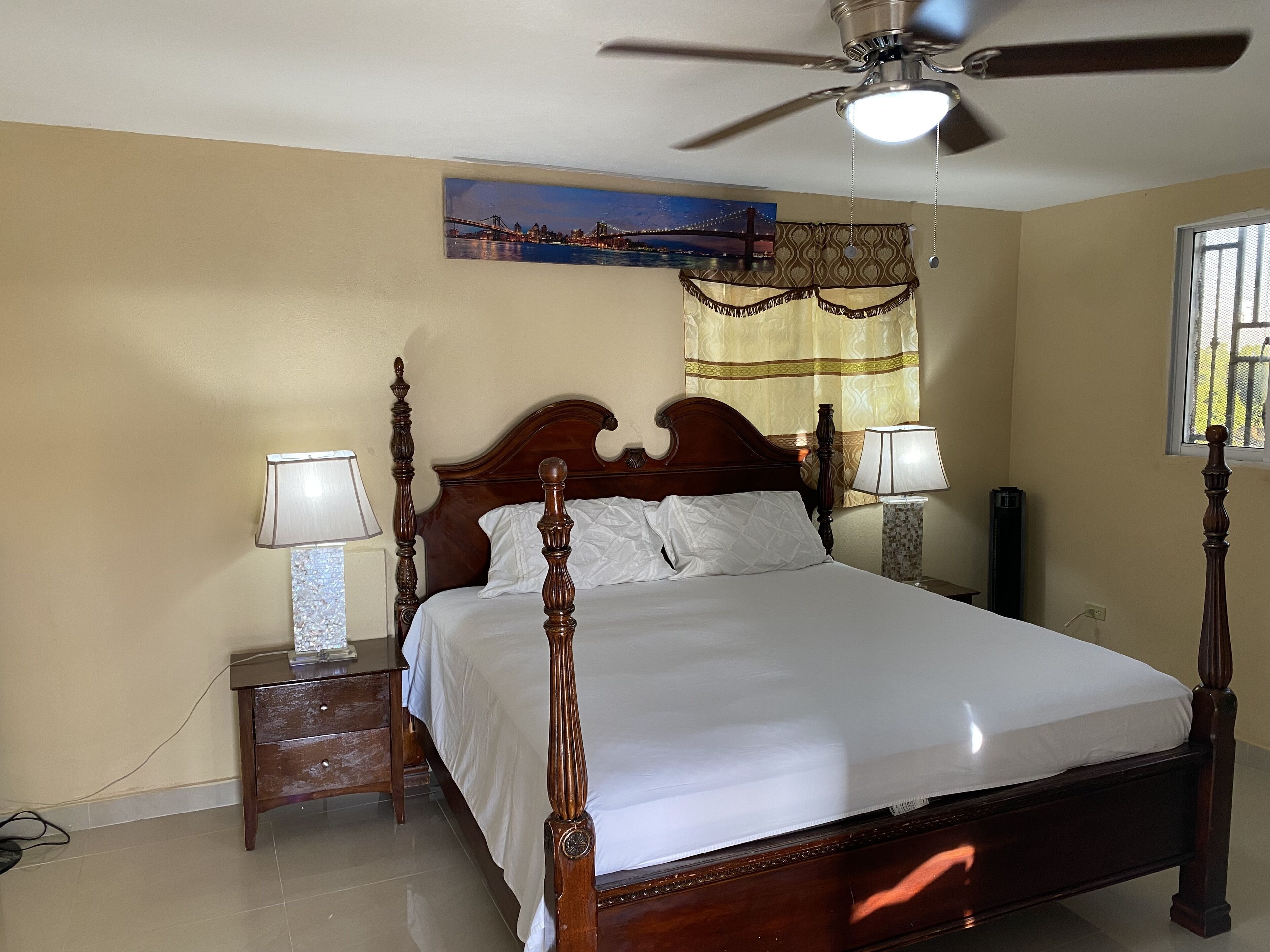 3 間睡房、熨斗/熨衫板、床單