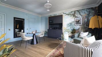 Flat-screen TV, offices