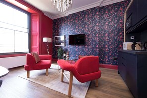 薄型テレビ、書斎 / ワークスペース