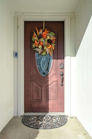 Exterior detail - The Nest-Cozy 4BR in the heart of town w/ fire pit (Fort Smith)