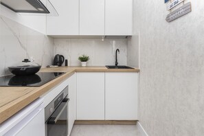 Lavavajillas y utensilios de cocina 